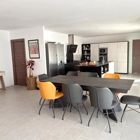 Villa La Du Garrege *